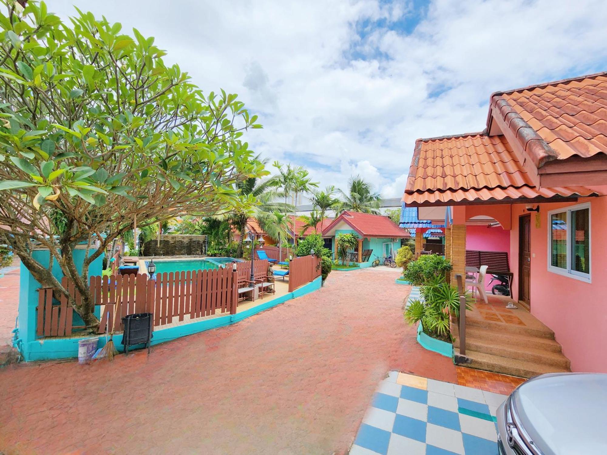 Phaithong Sotel Resort Chalong Ngoại thất bức ảnh