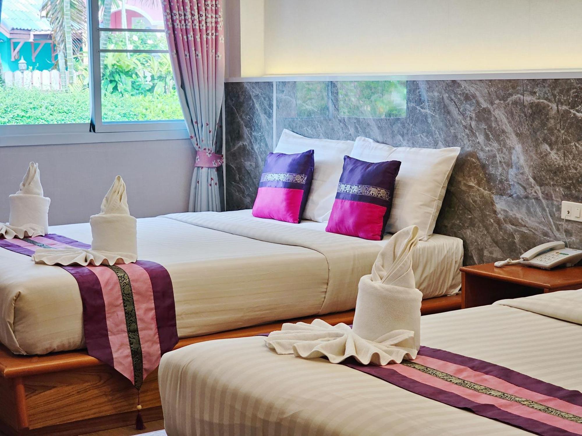 Phaithong Sotel Resort Chalong Ngoại thất bức ảnh