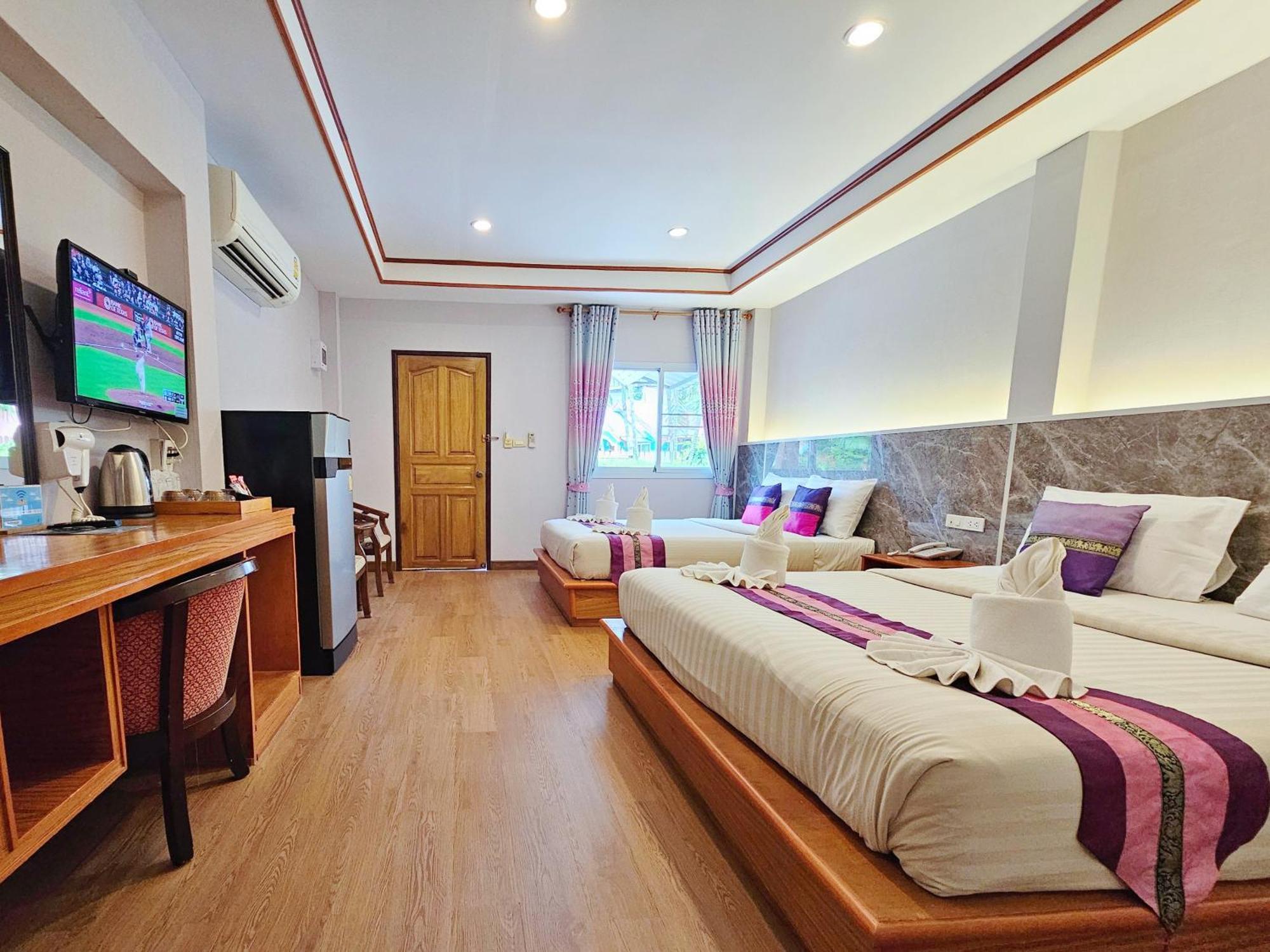 Phaithong Sotel Resort Chalong Ngoại thất bức ảnh