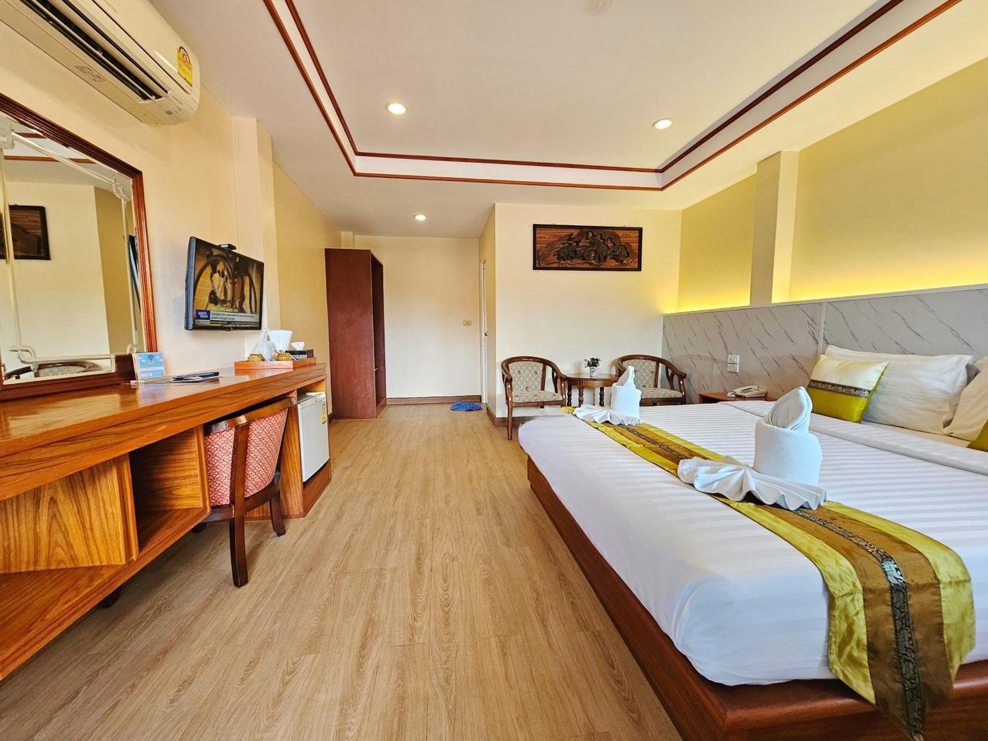 Phaithong Sotel Resort Chalong Ngoại thất bức ảnh