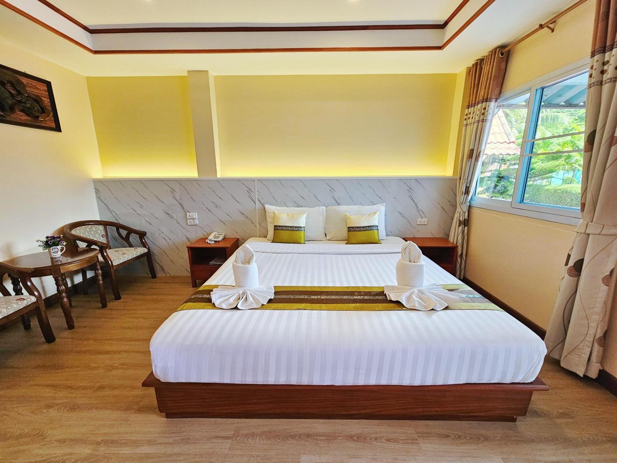 Phaithong Sotel Resort Chalong Ngoại thất bức ảnh