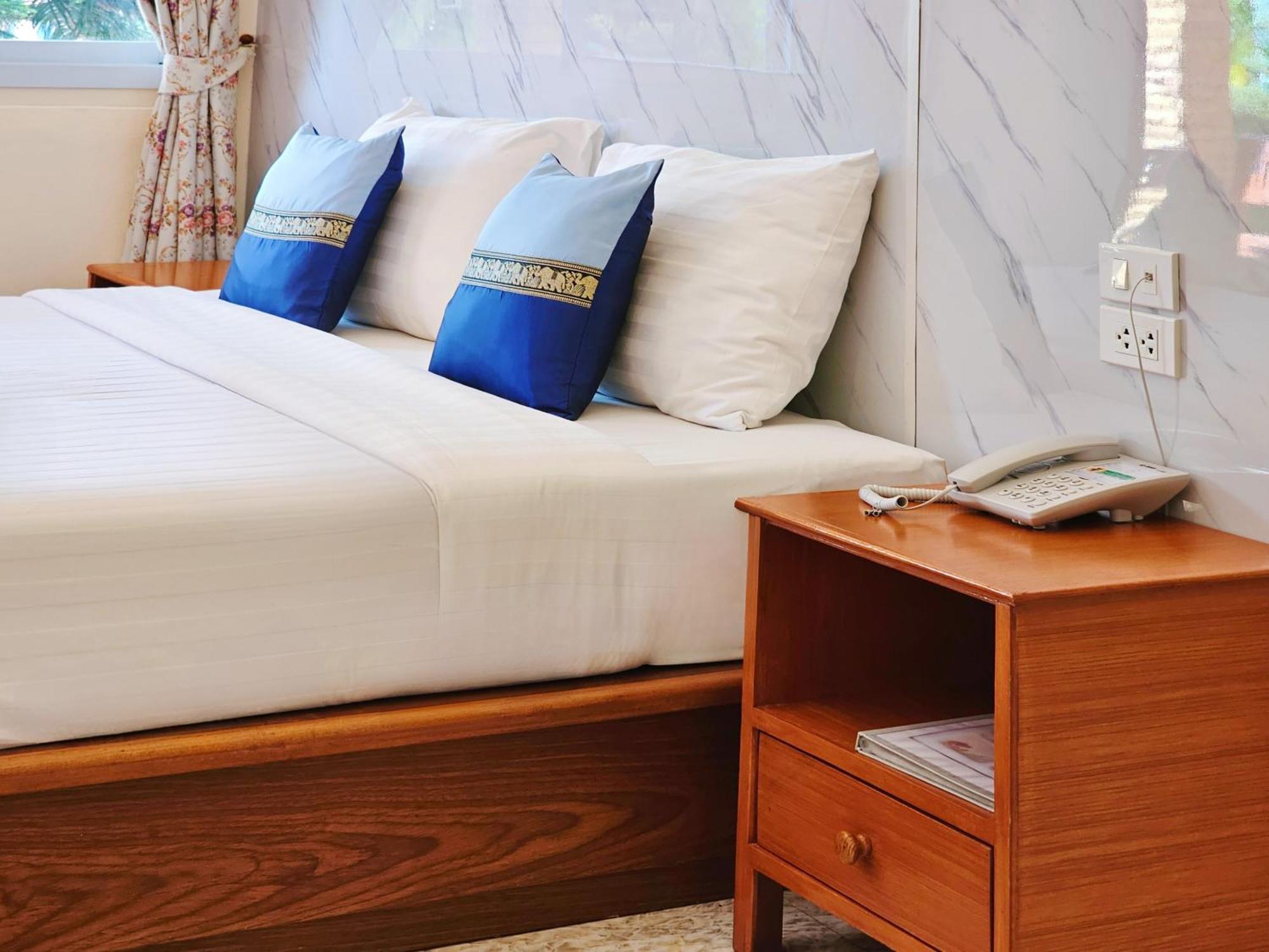 Phaithong Sotel Resort Chalong Ngoại thất bức ảnh