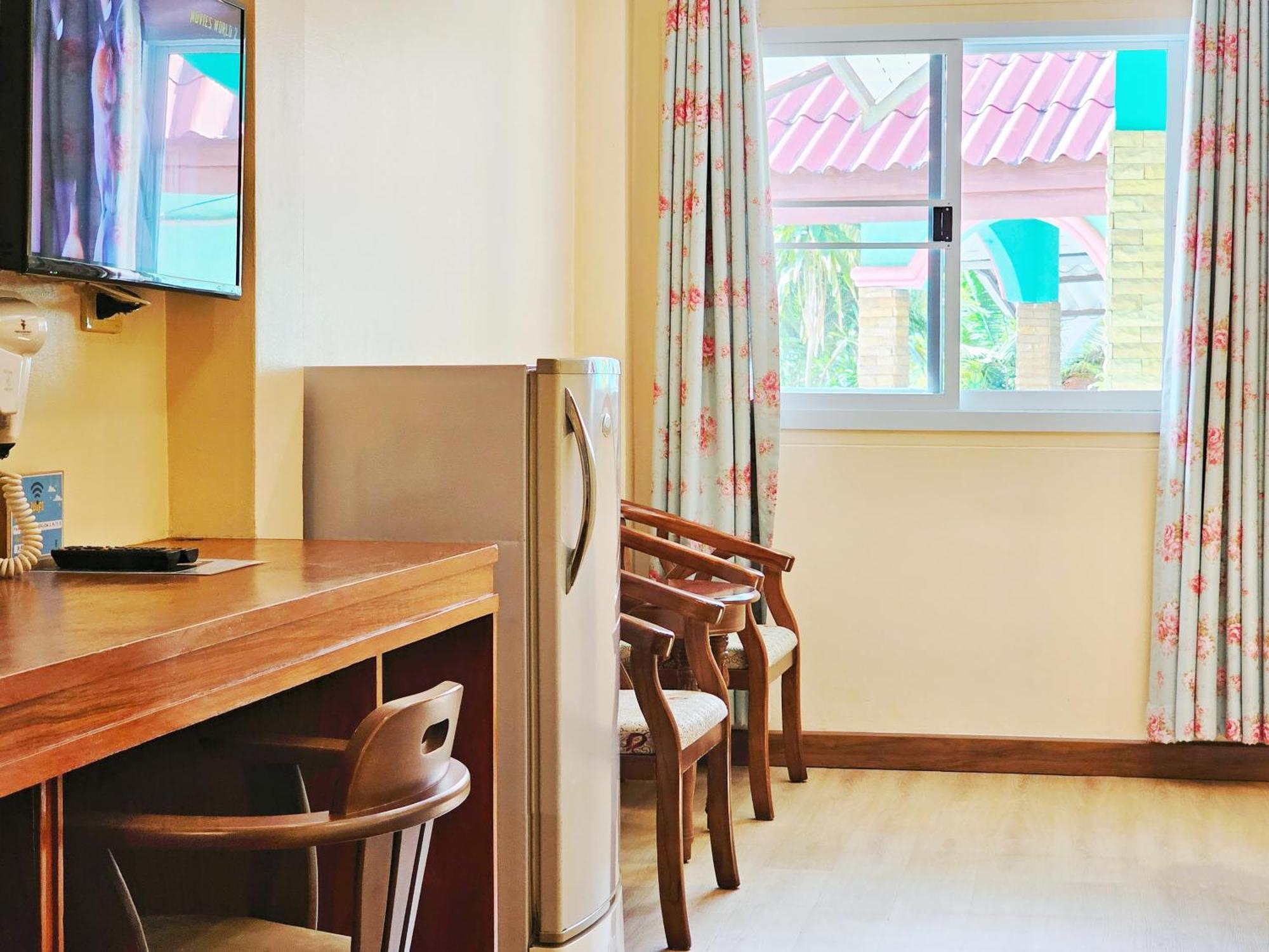 Phaithong Sotel Resort Chalong Ngoại thất bức ảnh
